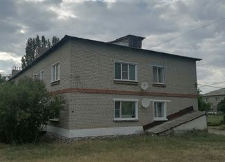 Продам трехкомнатную квартиру, 51.2 м2, Ершов, Малоузенская улица, 12