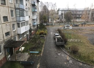 Продам 4-комнатную квартиру, 70 м2, Топки, улица Луначарского, 2