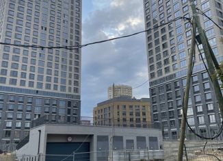 Продам квартиру студию, 27.9 м2, Екатеринбург, улица Сурикова, 63/2, метро Чкаловская