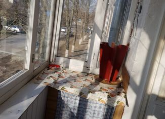 Продаю 1-комнатную квартиру, 30 м2, Азов, переулок Степана Разина, 3