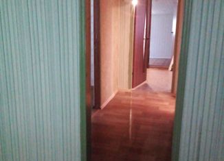 Продается трехкомнатная квартира, 47 м2, рабочий посёлок Токарёвка, Коммунальная улица, 21