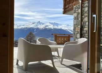 Продам 1-комнатную квартиру, 57.7 м2, посёлок городского типа Красная Поляна, улица Защитников Кавказа, 45