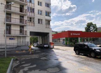 Продам 1-ком. квартиру, 32.8 м2, Артём, улица Степана Разина, 2к2