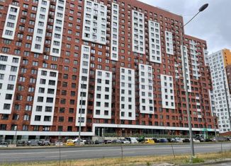 Продаю 3-ком. квартиру, 75.8 м2, Москва, метро Саларьево, Родниковая улица, 30к2