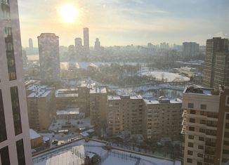 Продам 1-комнатную квартиру, 48 м2, Екатеринбург, метро Уральская, улица Готвальда, 24/4