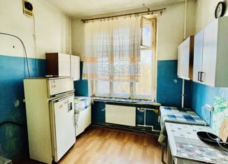 Продажа трехкомнатной квартиры, 82.8 м2, Колпино, проспект Ленина, 38