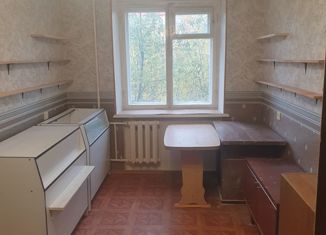 Продается 2-ком. квартира, 45 м2, Мурманская область, улица Бредова, 25