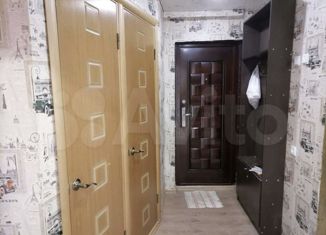 Продаю трехкомнатную квартиру, 56 м2, Клинцы, улица Мира, 46