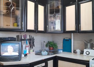 Продаю 3-ком. квартиру, 58.2 м2, Нижний Новгород, улица Переходникова, 5, метро Комсомольская