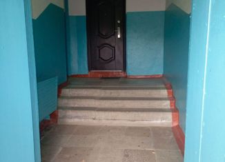 Продам четырехкомнатную квартиру, 81 м2, Бор, 2-й микрорайон, 28