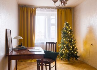 Продажа 2-ком. квартиры, 56.3 м2, Сестрорецк, улица Токарева, 8