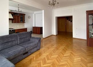 Продаю 5-комнатную квартиру, 203.9 м2, Кисловодск, улица Тельмана, 12