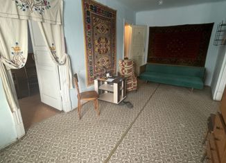 Продаю 2-ком. квартиру, 41.8 м2, Белогорск, улица Малиновского, 4