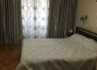 Продам четырехкомнатную квартиру, 100 м2, Ставрополь, улица Артёма, 5, микрорайон № 2