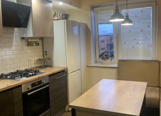 Продается 2-комнатная квартира, 64.1 м2, Шлиссельбург, улица 18-го Января, 2к1