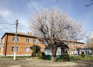 Продам двухкомнатную квартиру, 45 м2, поселок Южный