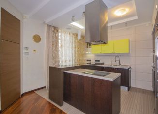 Продажа 3-комнатной квартиры, 150.9 м2, Екатеринбург, улица Сакко и Ванцетти, улица Сакко и Ванцетти, 99