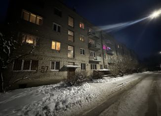 Продам 2-ком. квартиру, 43.4 м2, Гатчина, улица Рысева, 57