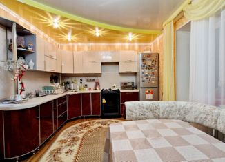 3-комнатная квартира на продажу, 96 м2, Азнакаево, улица Тукая, 25