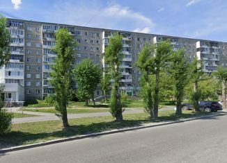 Сдается в аренду 2-ком. квартира, 42 м2, Екатеринбург, улица Пехотинцев, 12