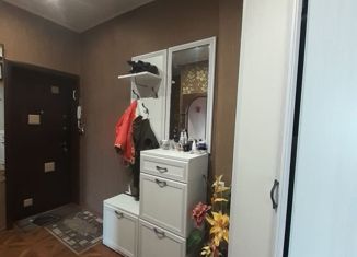 Продается четырехкомнатная квартира, 75 м2, Наро-Фоминск, улица Калинина, 14