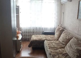 Продажа 4-комнатной квартиры, 48.3 м2, Балаково, улица Набережная Леонова, 23