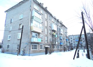 Продам 2-ком. квартиру, 42 м2, Торжок, Гражданская улица, 11Б