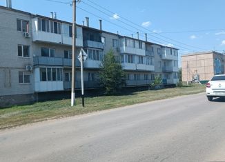 Продаю 2-комнатную квартиру, 50.8 м2, Красный Кут, Комсомольская улица, 103/107