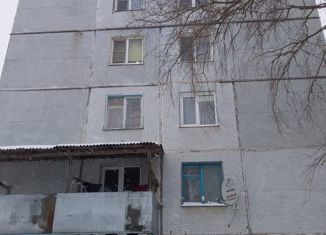 Продается 4-ком. квартира, 55 м2, деревня Савино, Центральная улица, 4