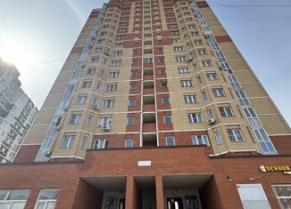 2-комнатная квартира на продажу, 60 м2, Липецк, улица И.В. Свиридова, 8