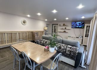 Продаю дом, 90 м2, Большой Камень, Колхозная улица