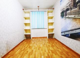 Продам двухкомнатную квартиру, 43 м2, Орск, улица Комарова, 18