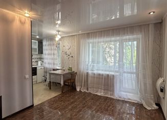 Продается трехкомнатная квартира, 56 м2, Рубцовск, Комсомольская улица, 129