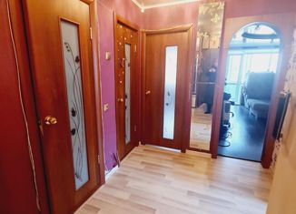 Продается 2-ком. квартира, 50 м2, Краснокамск, улица Фрунзе, 3А