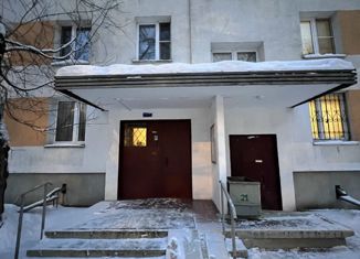 Продам трехкомнатную квартиру, 58.8 м2, Москва, Подольская улица, 21, станция Курьяново