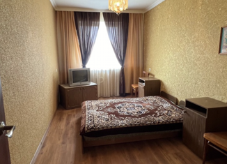 Продам 3-ком. квартиру, 65 м2, Армавир, улица Ефремова, 87