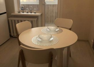 Продам 2-ком. квартиру, 53 м2, Артём, улица Фрунзе, 58