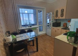 Продам 2-комнатную квартиру, 51.5 м2, посёлок городского типа Чульман, улица Циолковского, 4