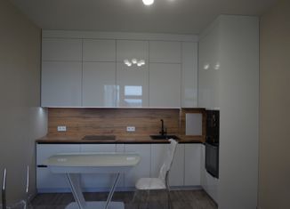 Продается двухкомнатная квартира, 77.9 м2, Тюменская область, Зимняя улица, 4