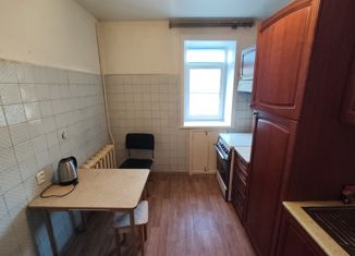 Сдается в аренду 2-комнатная квартира, 50 м2, Сыктывкар, улица Ленина, 89