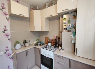 Продажа 1-комнатной квартиры, 28 м2, поселок городского типа Мирный, улица Нефтяников, 18А