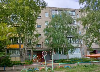 Продается 2-комнатная квартира, 48.5 м2, Омская область, 8-я Кировская улица, 101