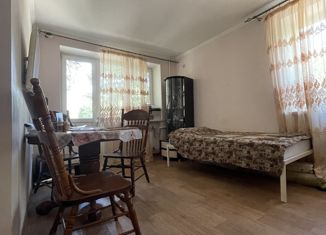 Продаю 1-комнатную квартиру, 30 м2, Волгоград, улица Ломакина, 5