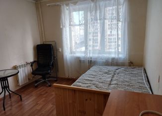 Продам комнату, 32 м2, Екатеринбург, улица Репина, 21, улица Репина