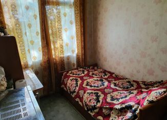 Продажа 4-комнатной квартиры, 50 м2, Санкт-Петербург, бульвар Новаторов, 86, метро Проспект Ветеранов