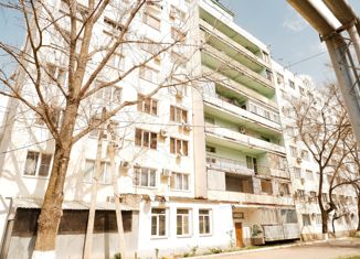 Продам 4-ком. квартиру, 83.6 м2, Будённовск, 7-й микрорайон, 13А