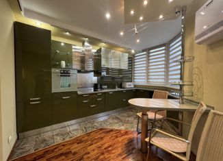Продаю 1-ком. квартиру, 49 м2, Москва, улица Трофимова, 10, улица Трофимова