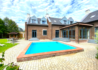 Продаю дом, 154 м2, Сочи, микрорайон Новая Мацеста, Курортный проспект, 120к11