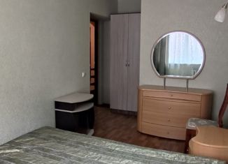 Продам 2-комнатную квартиру, 51 м2, поселок городского типа Новомихайловский, 2-й микрорайон, 28