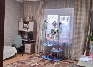 Продажа 2-комнатной квартиры, 45 м2, Черногорск, улица Ленина, 20А